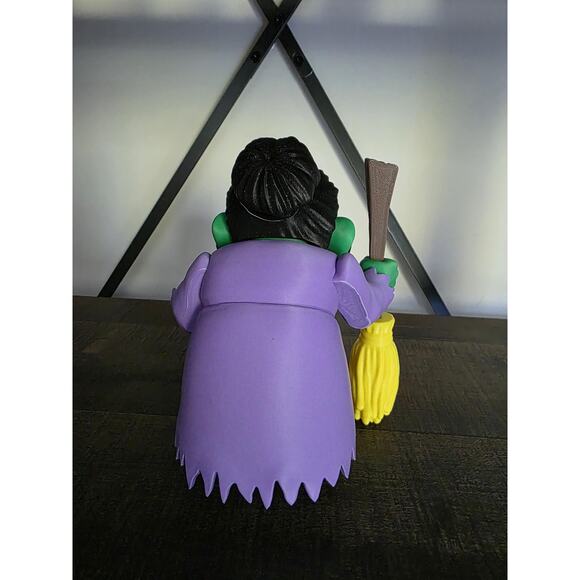 Wanda the Witch 3d Figure - Picture 5 of 5